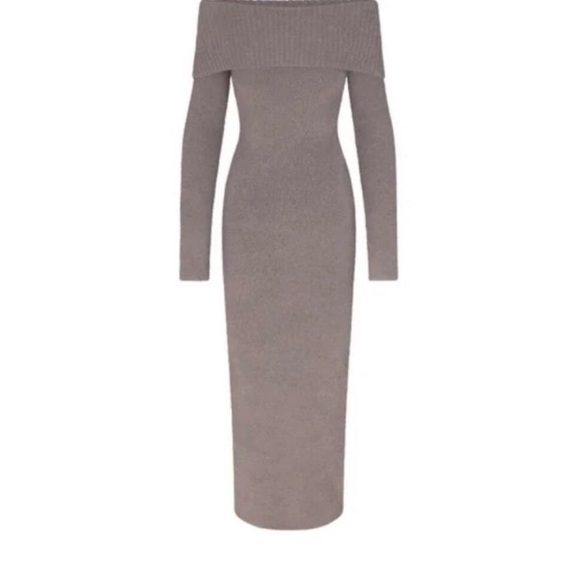 Skims NWT Cozy Knit Off The Shoulder Maxi Dress in Grey Chalk Size Medium - Picture 8 of 8